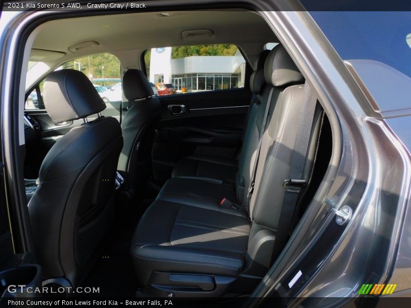 Gravity Gray / Black 2021 Kia Sorento S AWD