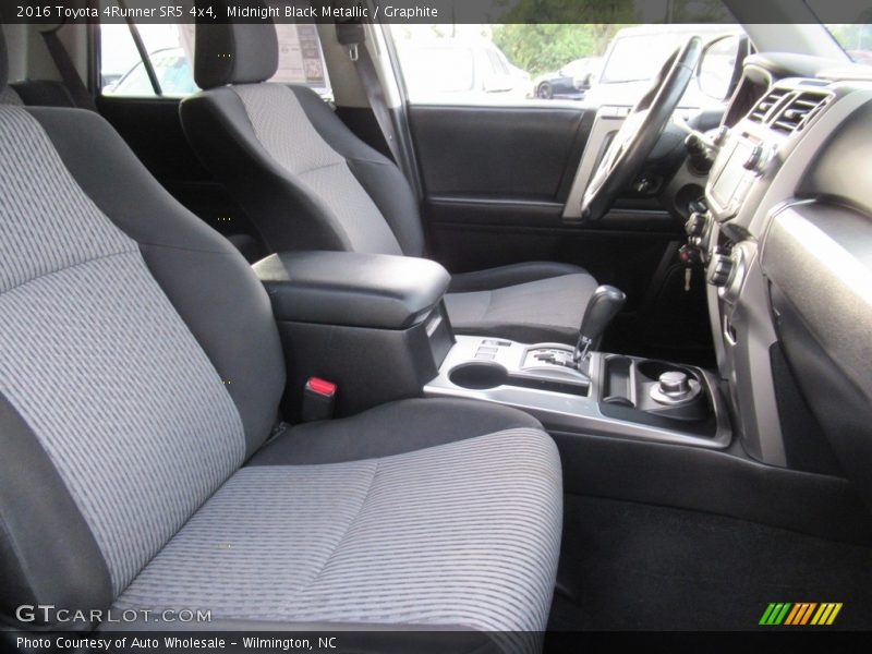 Midnight Black Metallic / Graphite 2016 Toyota 4Runner SR5 4x4