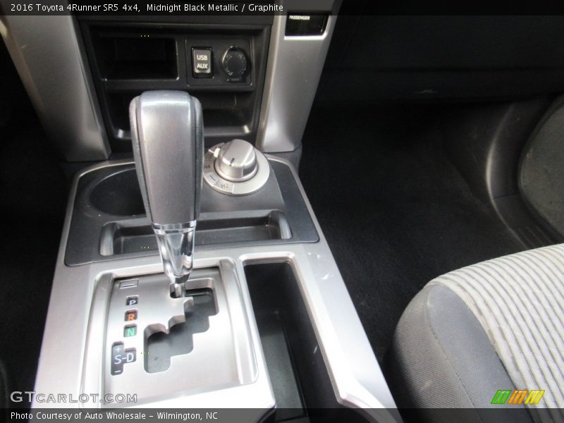 Midnight Black Metallic / Graphite 2016 Toyota 4Runner SR5 4x4