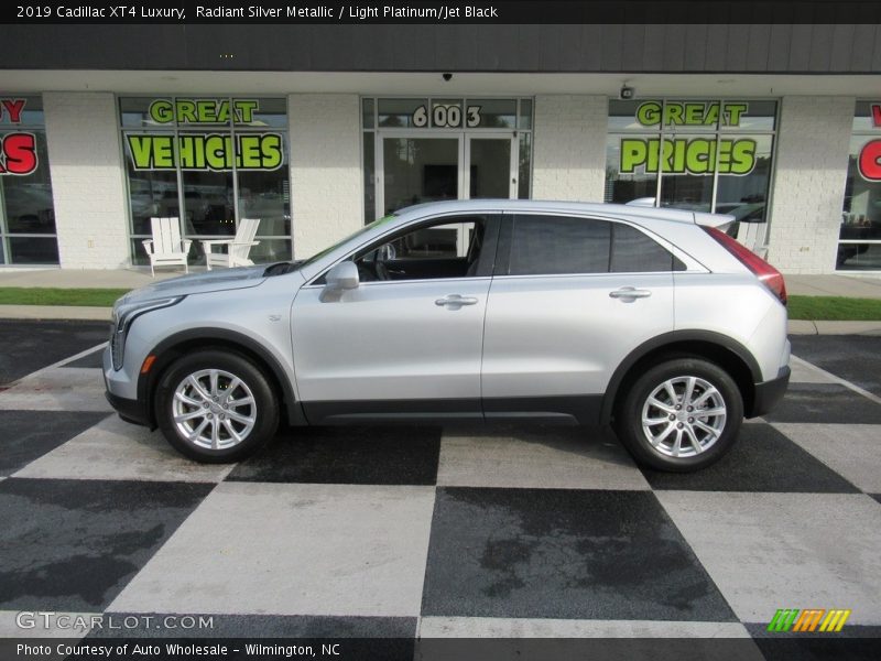Radiant Silver Metallic / Light Platinum/Jet Black 2019 Cadillac XT4 Luxury