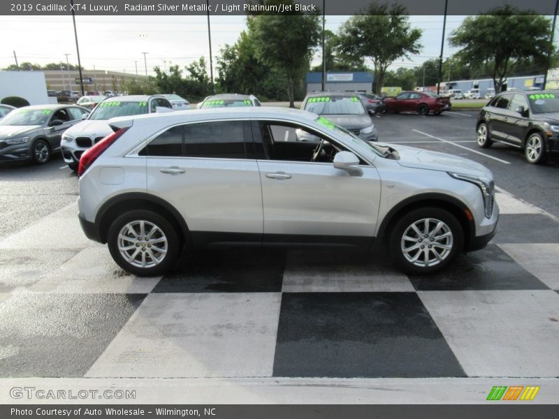 Radiant Silver Metallic / Light Platinum/Jet Black 2019 Cadillac XT4 Luxury