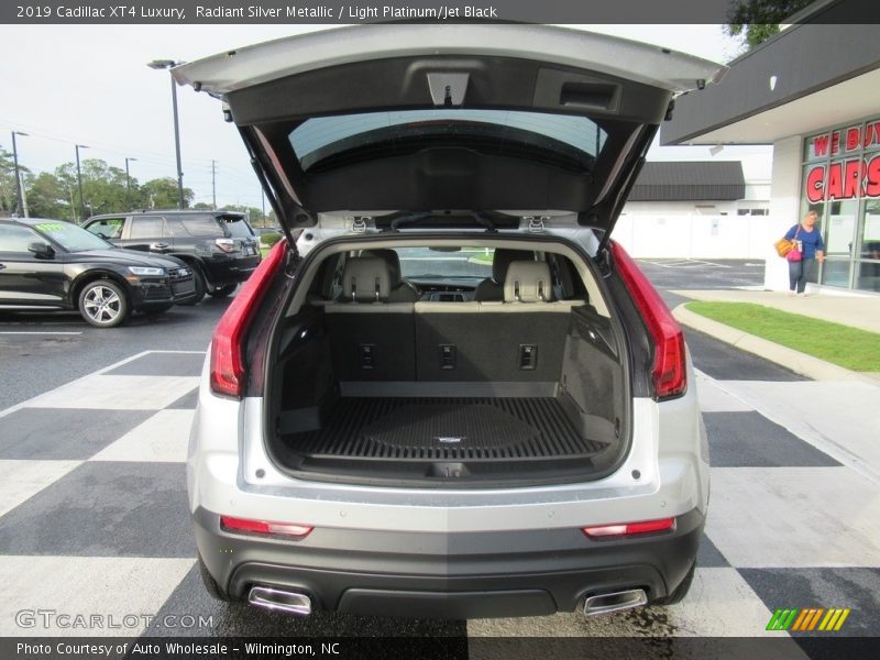 Radiant Silver Metallic / Light Platinum/Jet Black 2019 Cadillac XT4 Luxury
