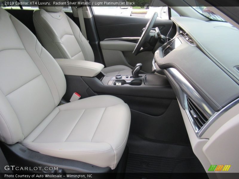 Radiant Silver Metallic / Light Platinum/Jet Black 2019 Cadillac XT4 Luxury