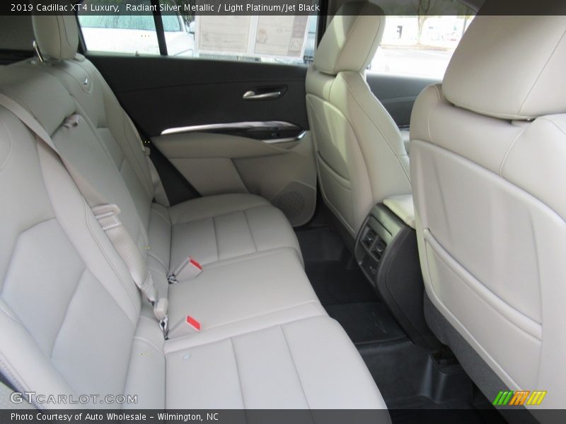 Radiant Silver Metallic / Light Platinum/Jet Black 2019 Cadillac XT4 Luxury