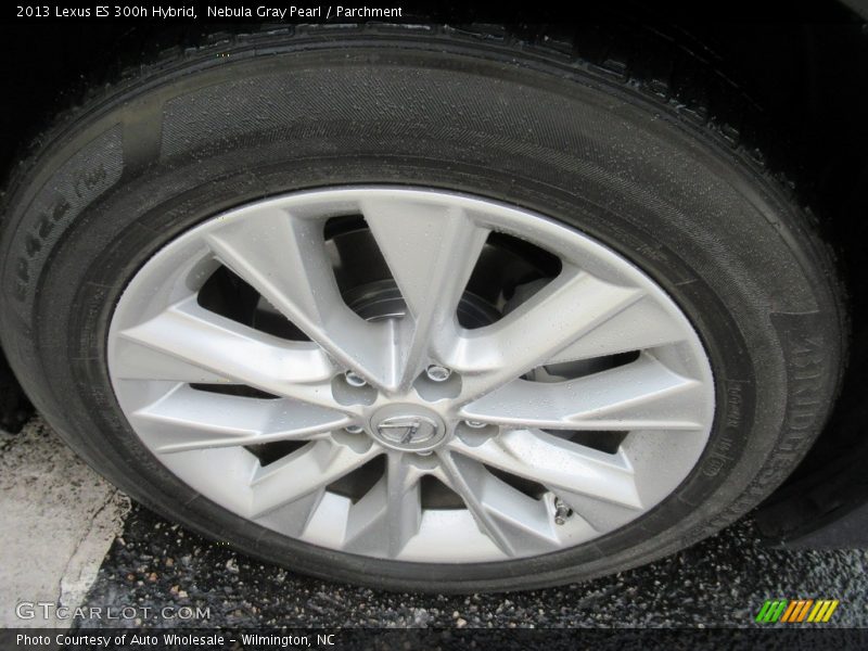 Nebula Gray Pearl / Parchment 2013 Lexus ES 300h Hybrid