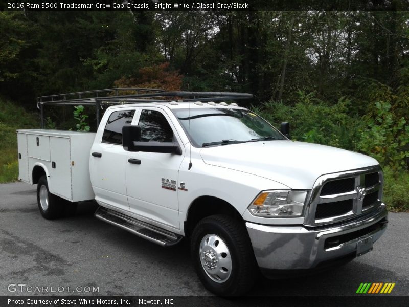 Front 3/4 View of 2016 3500 Tradesman Crew Cab Chassis
