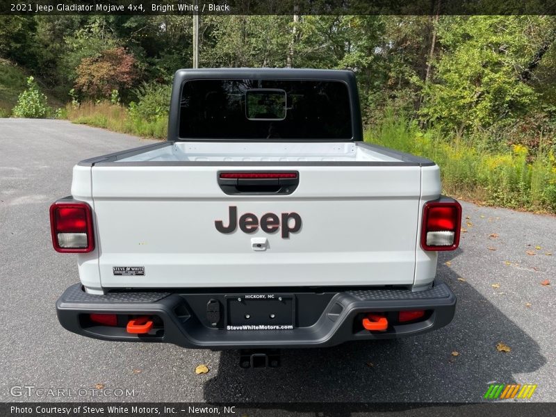 Bright White / Black 2021 Jeep Gladiator Mojave 4x4