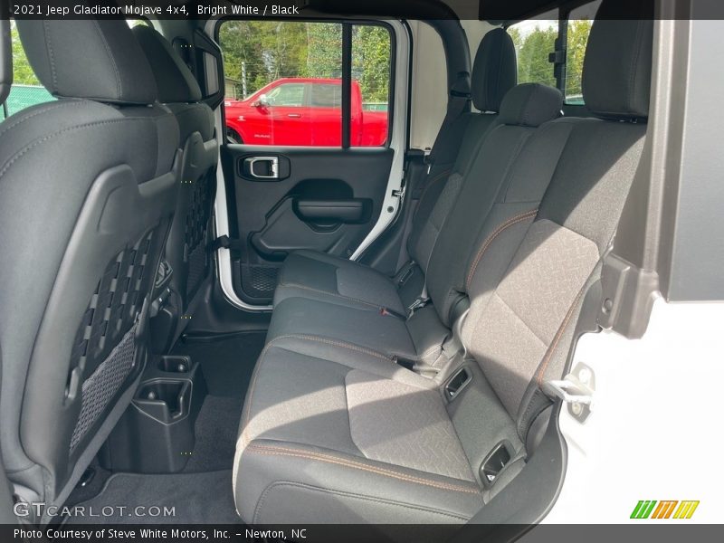 Bright White / Black 2021 Jeep Gladiator Mojave 4x4