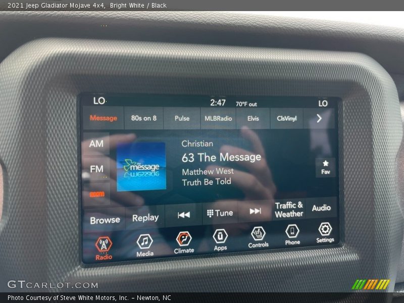 Bright White / Black 2021 Jeep Gladiator Mojave 4x4