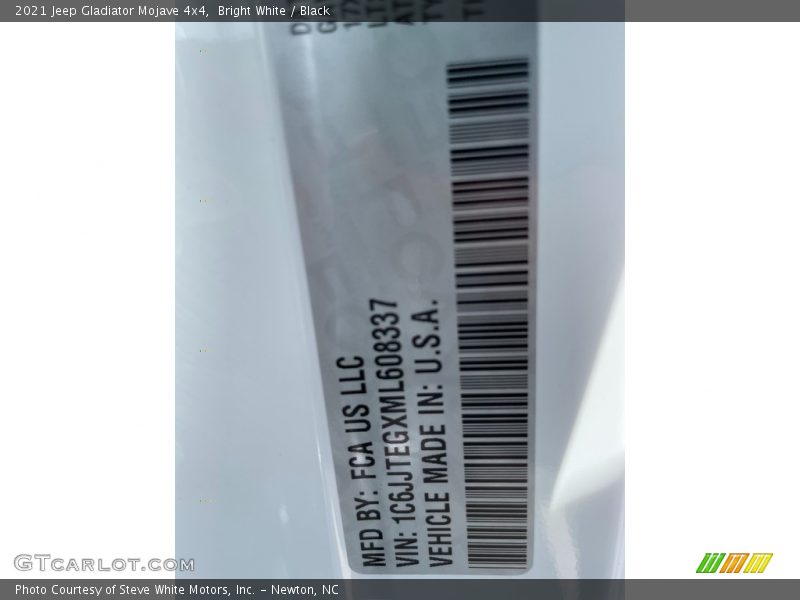 Bright White / Black 2021 Jeep Gladiator Mojave 4x4