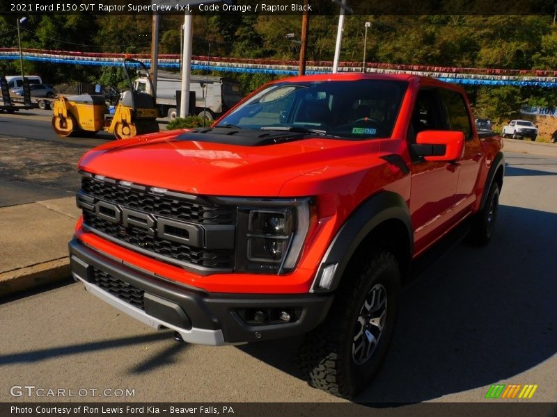 Front 3/4 View of 2021 F150 SVT Raptor SuperCrew 4x4