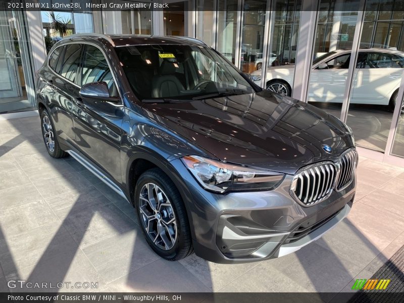 Mineral Gray Metallic / Black 2021 BMW X1 xDrive28i