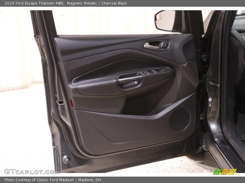 Magnetic Metallic / Charcoal Black 2016 Ford Escape Titanium 4WD