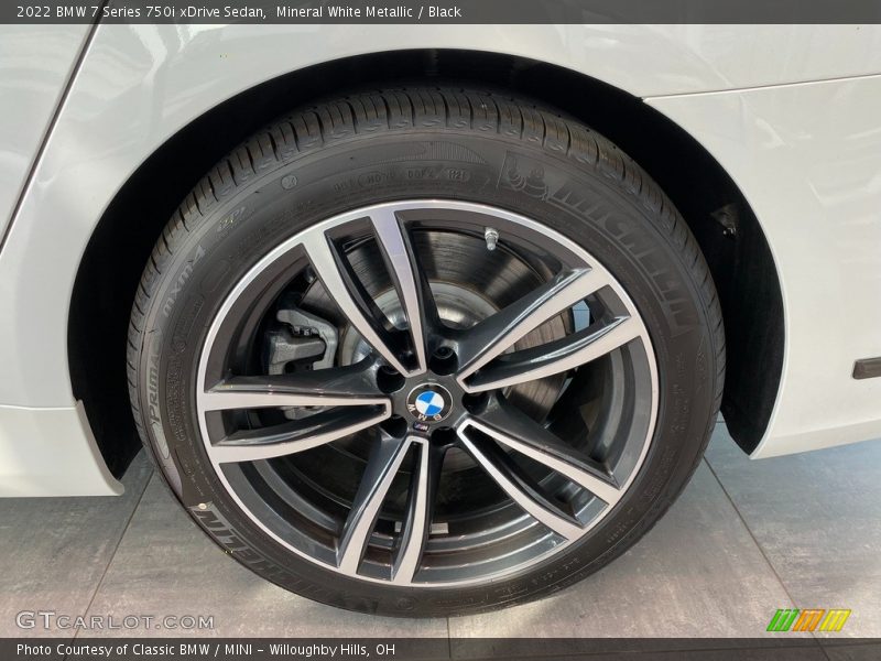 Mineral White Metallic / Black 2022 BMW 7 Series 750i xDrive Sedan