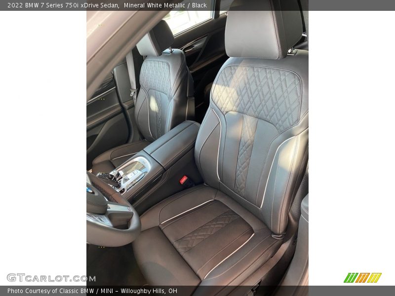 Mineral White Metallic / Black 2022 BMW 7 Series 750i xDrive Sedan