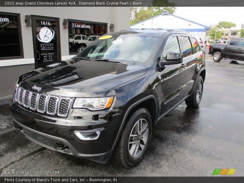 Diamond Black Crystal Pearl / Black 2020 Jeep Grand Cherokee Laredo 4x4
