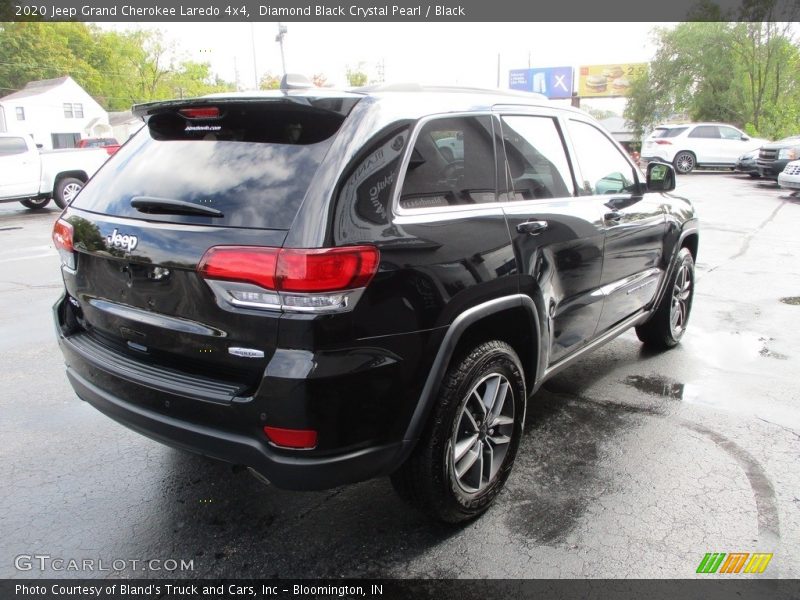 Diamond Black Crystal Pearl / Black 2020 Jeep Grand Cherokee Laredo 4x4