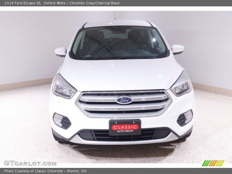 Oxford White / Chromite Gray/Charcoal Black 2019 Ford Escape SE