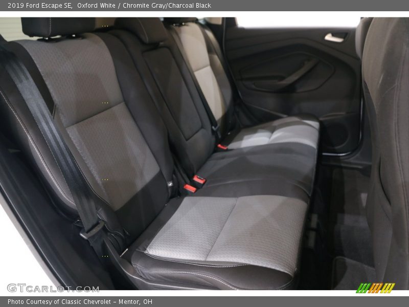 Oxford White / Chromite Gray/Charcoal Black 2019 Ford Escape SE