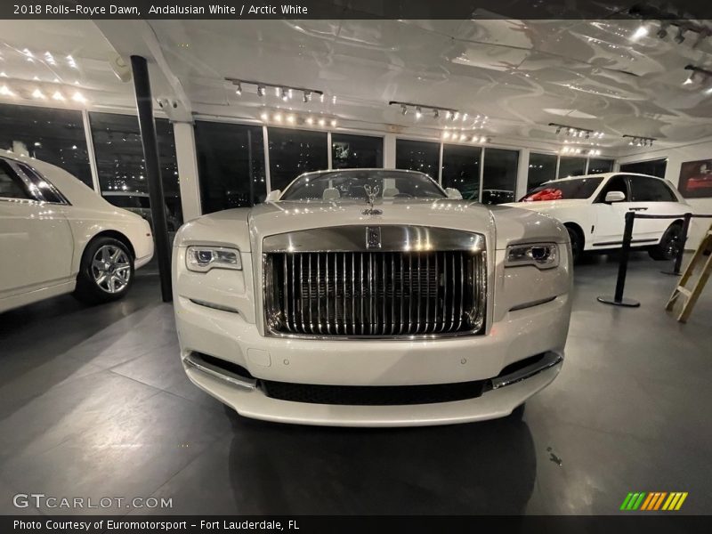 Andalusian White / Arctic White 2018 Rolls-Royce Dawn