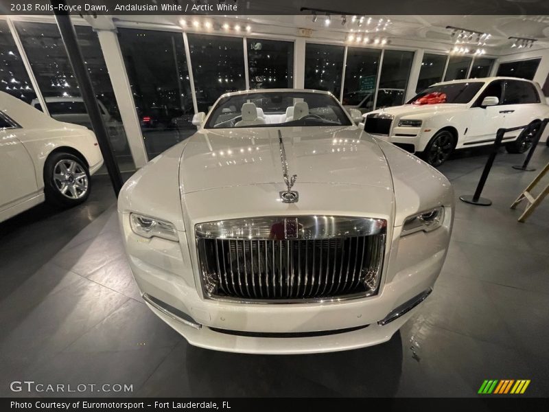 Andalusian White / Arctic White 2018 Rolls-Royce Dawn