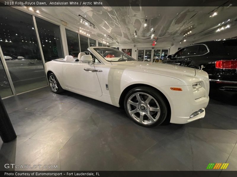 Andalusian White / Arctic White 2018 Rolls-Royce Dawn