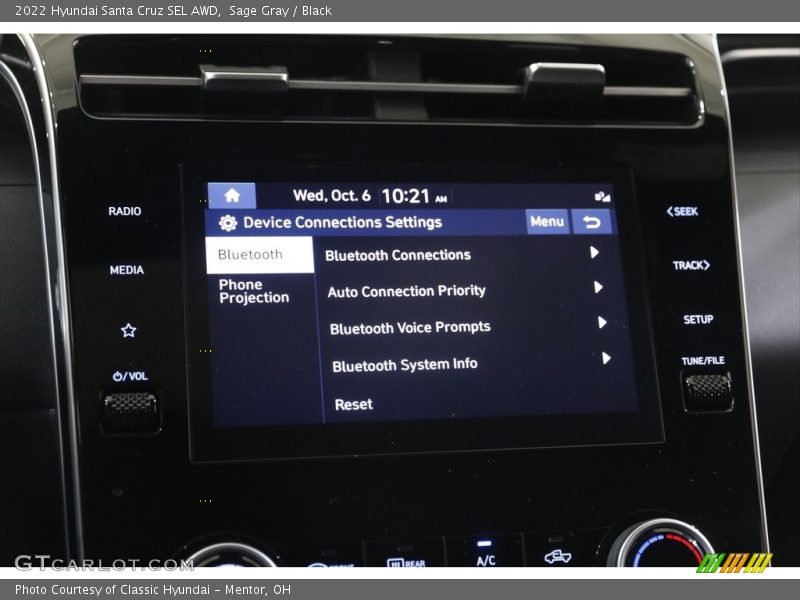 Controls of 2022 Santa Cruz SEL AWD
