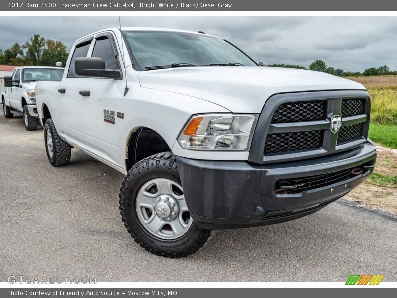 Front 3/4 View of 2017 2500 Tradesman Crew Cab 4x4