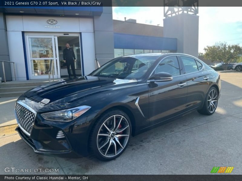 Front 3/4 View of 2021 G70 2.0T Sport