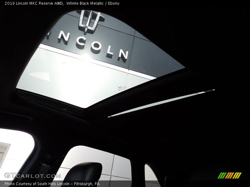 Infinite Black Metallic / Ebony 2019 Lincoln MKC Reserve AWD