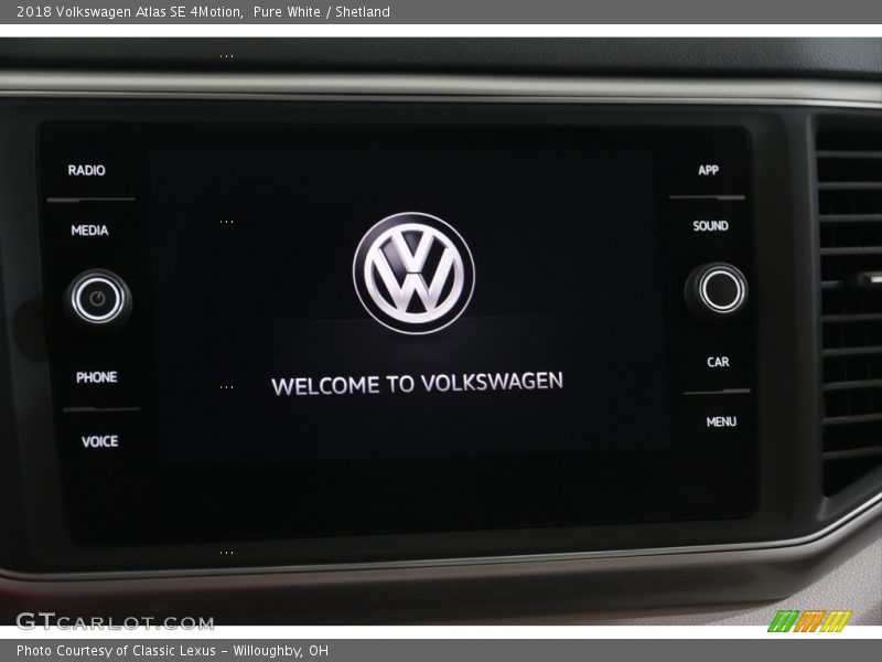 Pure White / Shetland 2018 Volkswagen Atlas SE 4Motion