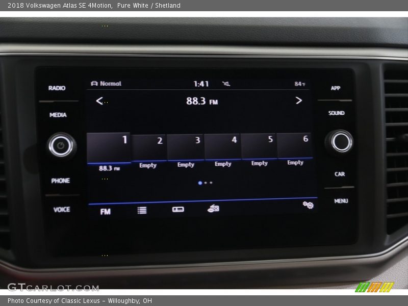 Pure White / Shetland 2018 Volkswagen Atlas SE 4Motion
