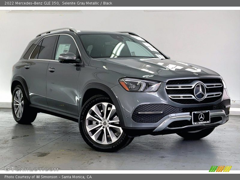 Front 3/4 View of 2022 GLE 350