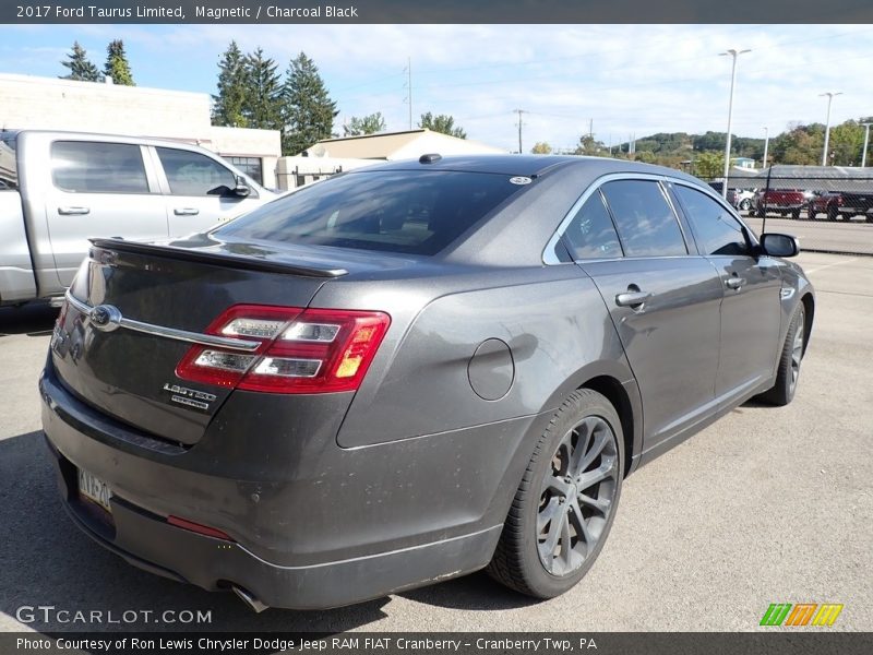 Magnetic / Charcoal Black 2017 Ford Taurus Limited
