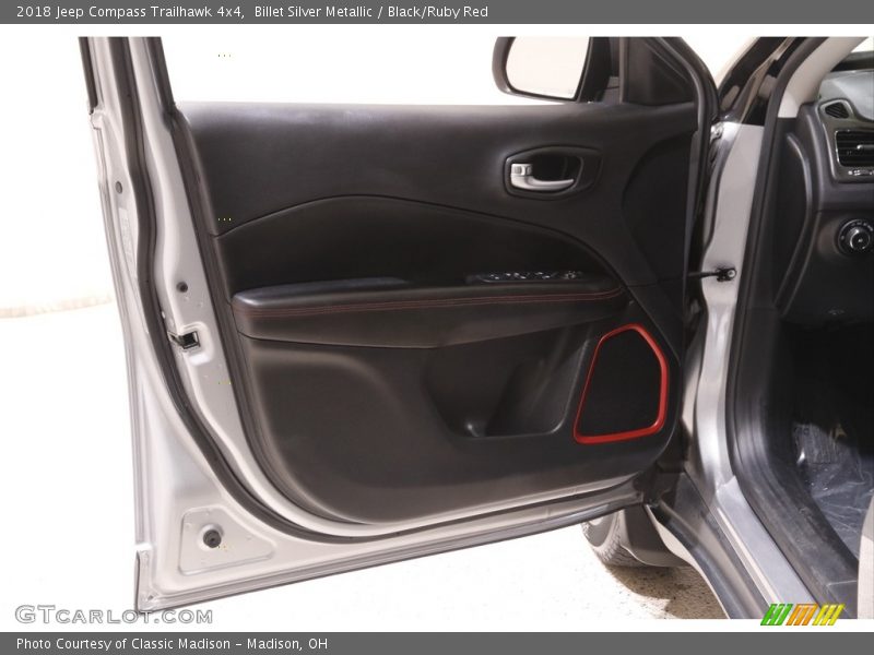 Billet Silver Metallic / Black/Ruby Red 2018 Jeep Compass Trailhawk 4x4