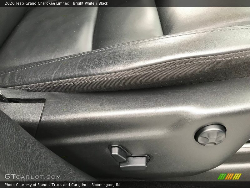 Bright White / Black 2020 Jeep Grand Cherokee Limited