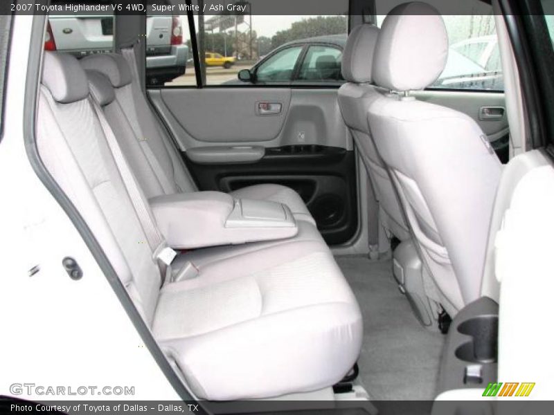 Super White / Ash Gray 2007 Toyota Highlander V6 4WD
