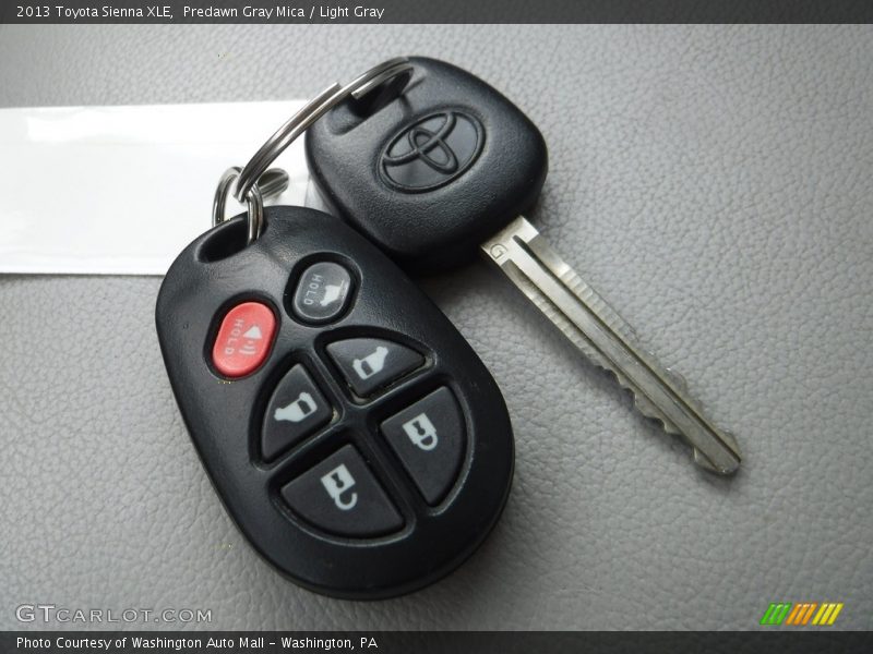 Predawn Gray Mica / Light Gray 2013 Toyota Sienna XLE