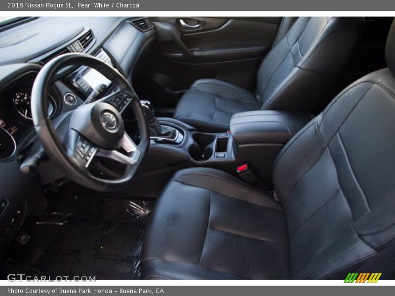 Pearl White / Charcoal 2018 Nissan Rogue SL