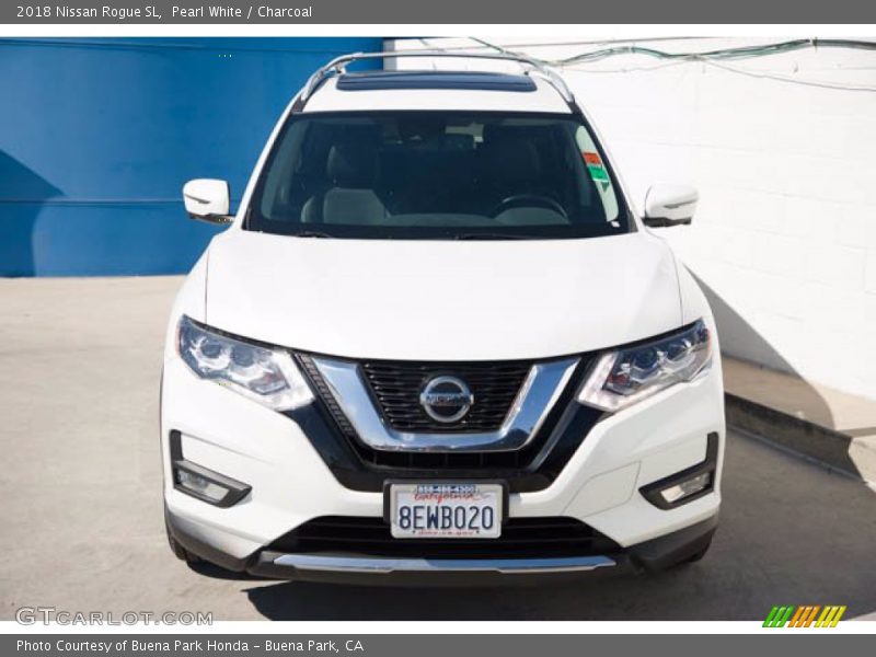Pearl White / Charcoal 2018 Nissan Rogue SL
