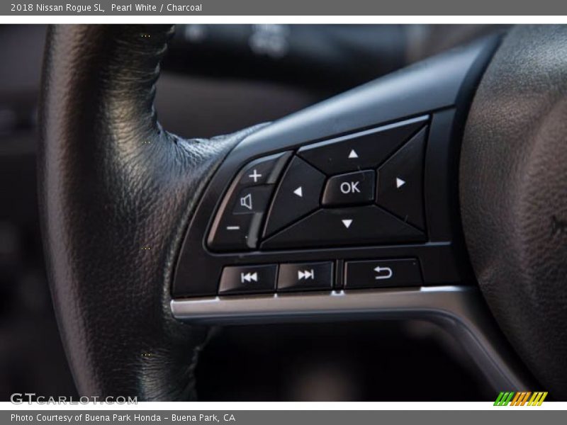 Pearl White / Charcoal 2018 Nissan Rogue SL