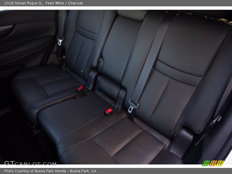 Pearl White / Charcoal 2018 Nissan Rogue SL