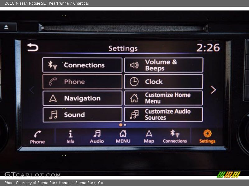 Pearl White / Charcoal 2018 Nissan Rogue SL