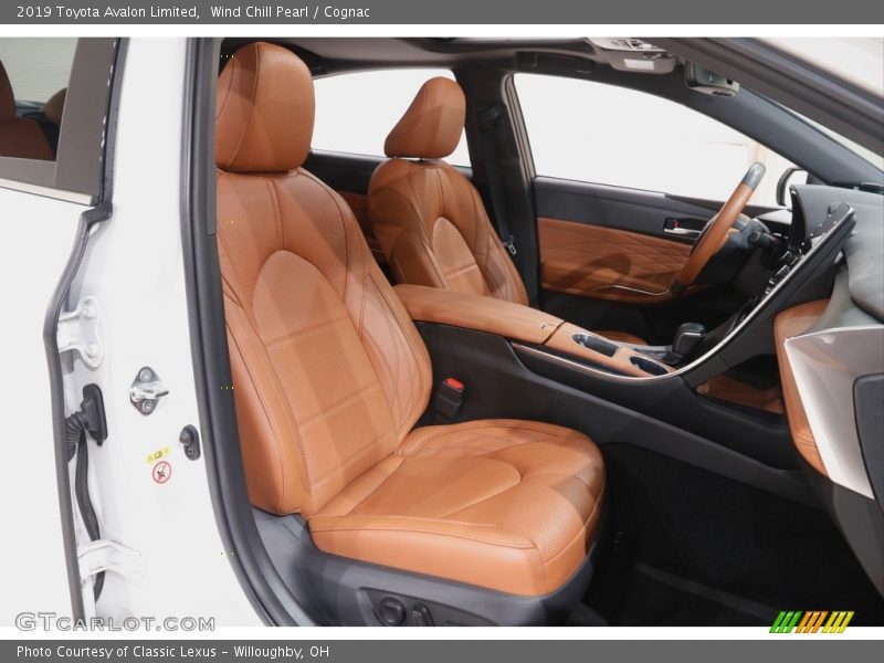 Wind Chill Pearl / Cognac 2019 Toyota Avalon Limited