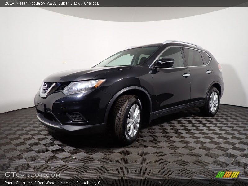 Super Black / Charcoal 2014 Nissan Rogue SV AWD