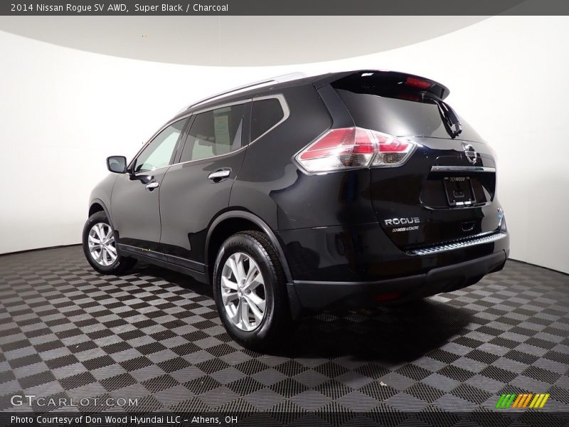 Super Black / Charcoal 2014 Nissan Rogue SV AWD