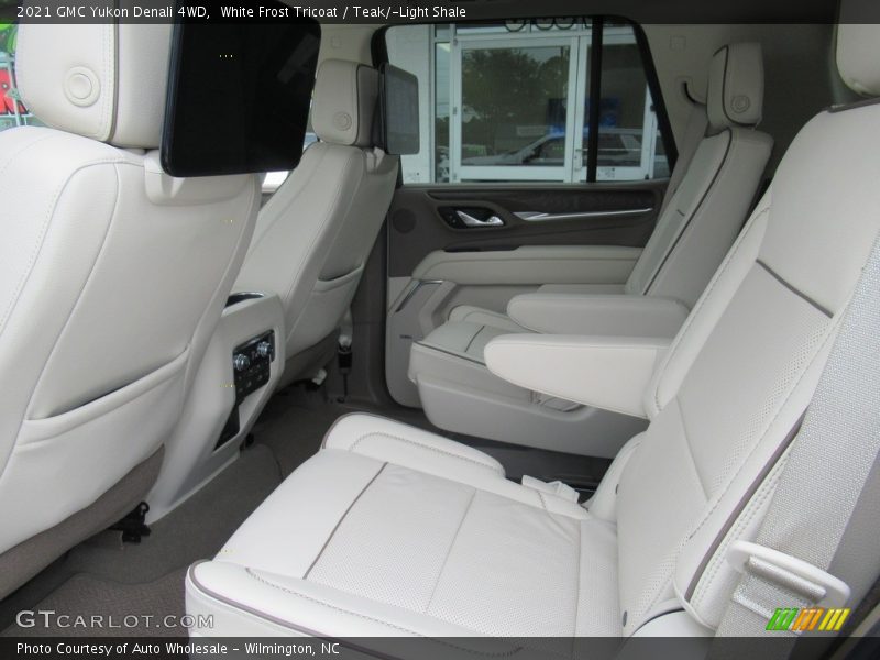 White Frost Tricoat / Teak/­Light Shale 2021 GMC Yukon Denali 4WD