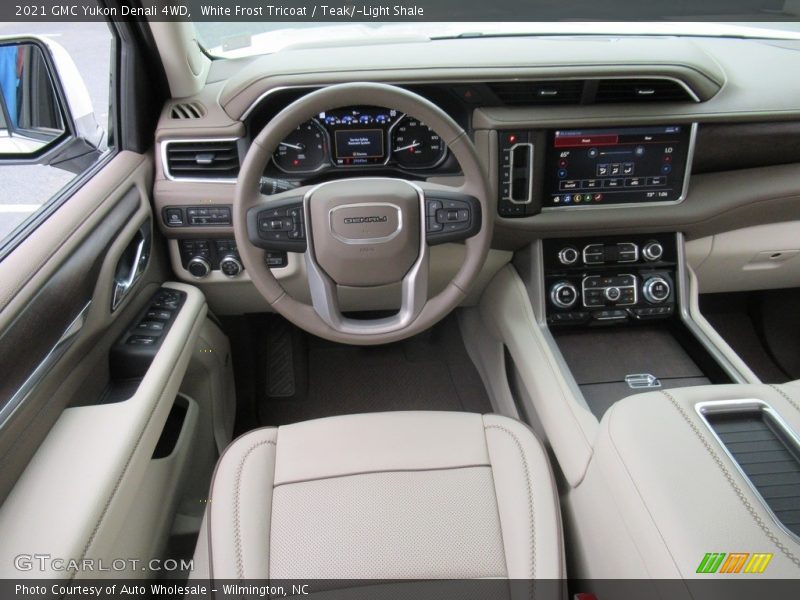 White Frost Tricoat / Teak/­Light Shale 2021 GMC Yukon Denali 4WD