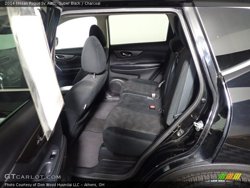 Super Black / Charcoal 2014 Nissan Rogue SV AWD