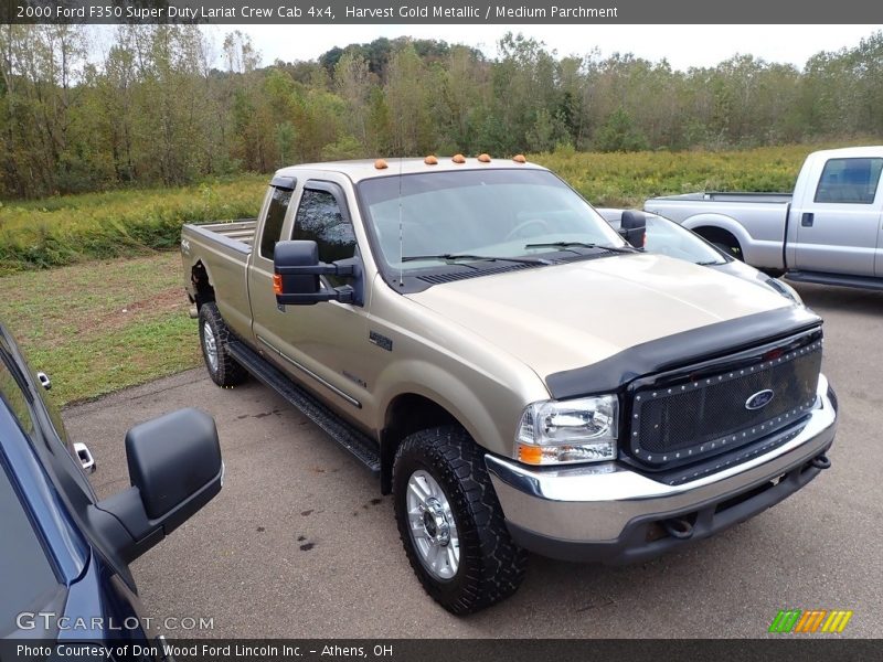 Front 3/4 View of 2000 F350 Super Duty Lariat Crew Cab 4x4